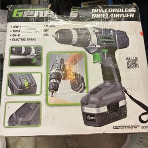 Genesis 18V Cordless Drill/Driver in Black and Green